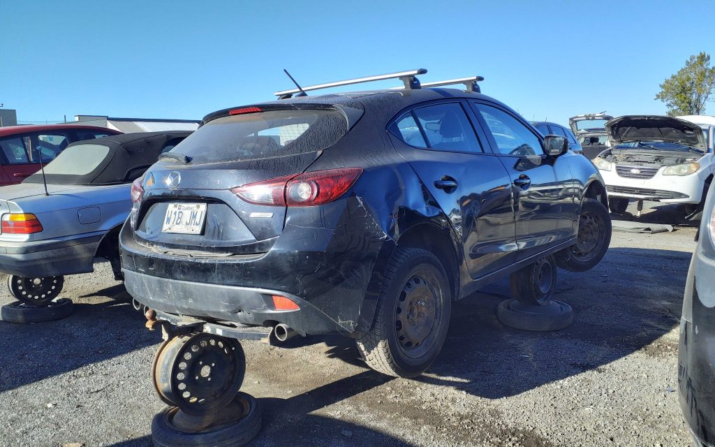 MAZDA MAZDA3 2015