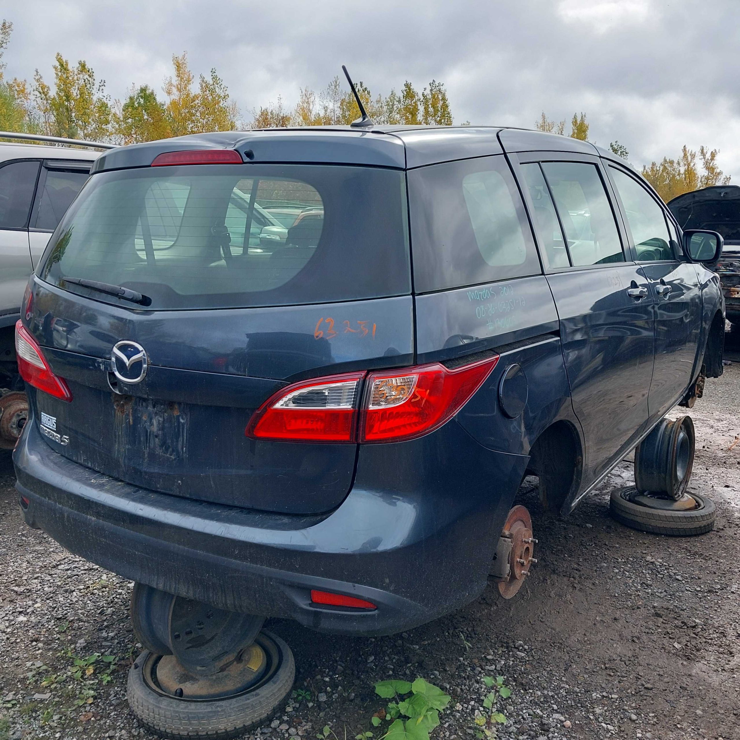 MAZDA MAZDA5 2012