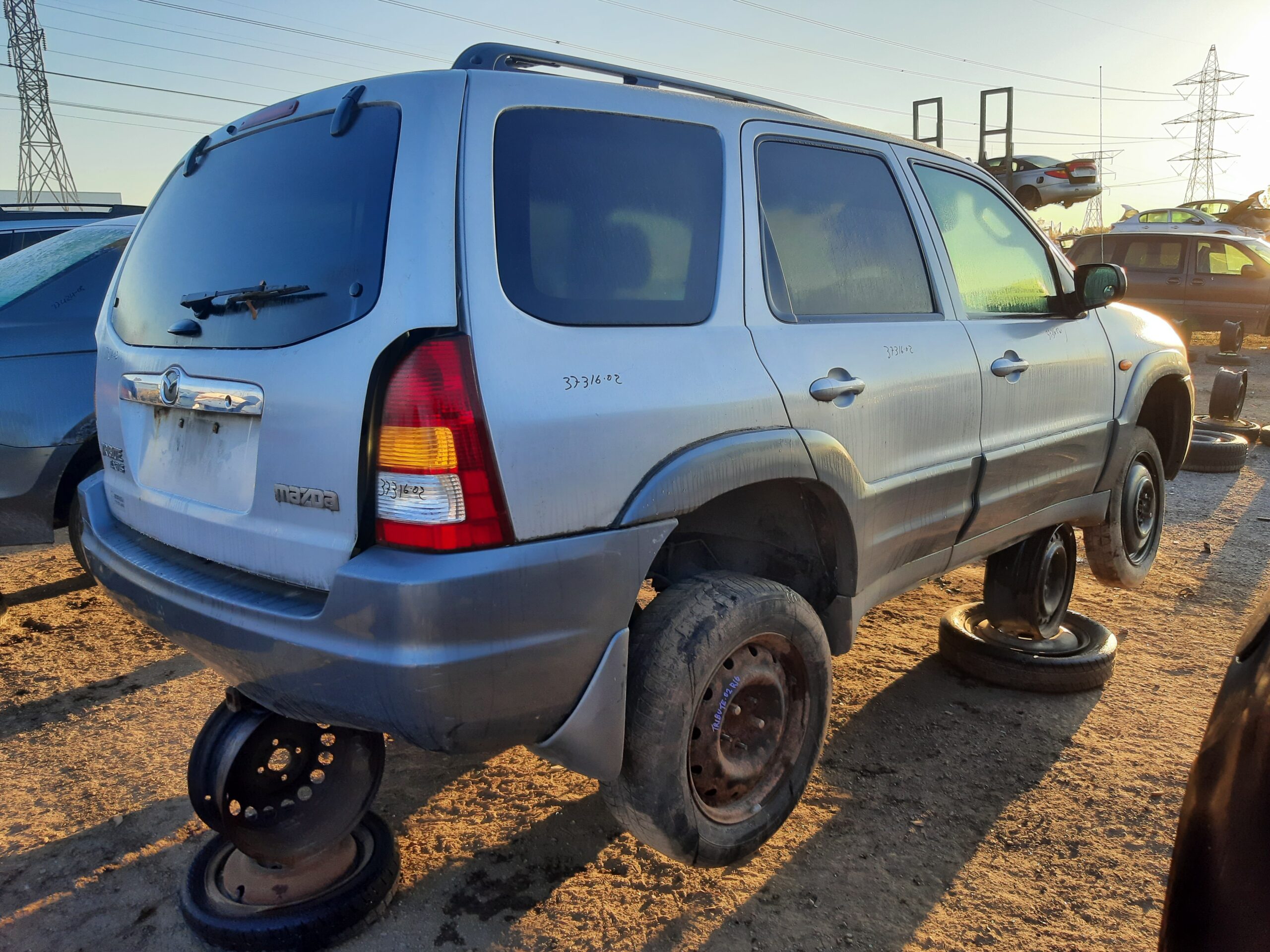 MAZDA TRIBUTE 2002