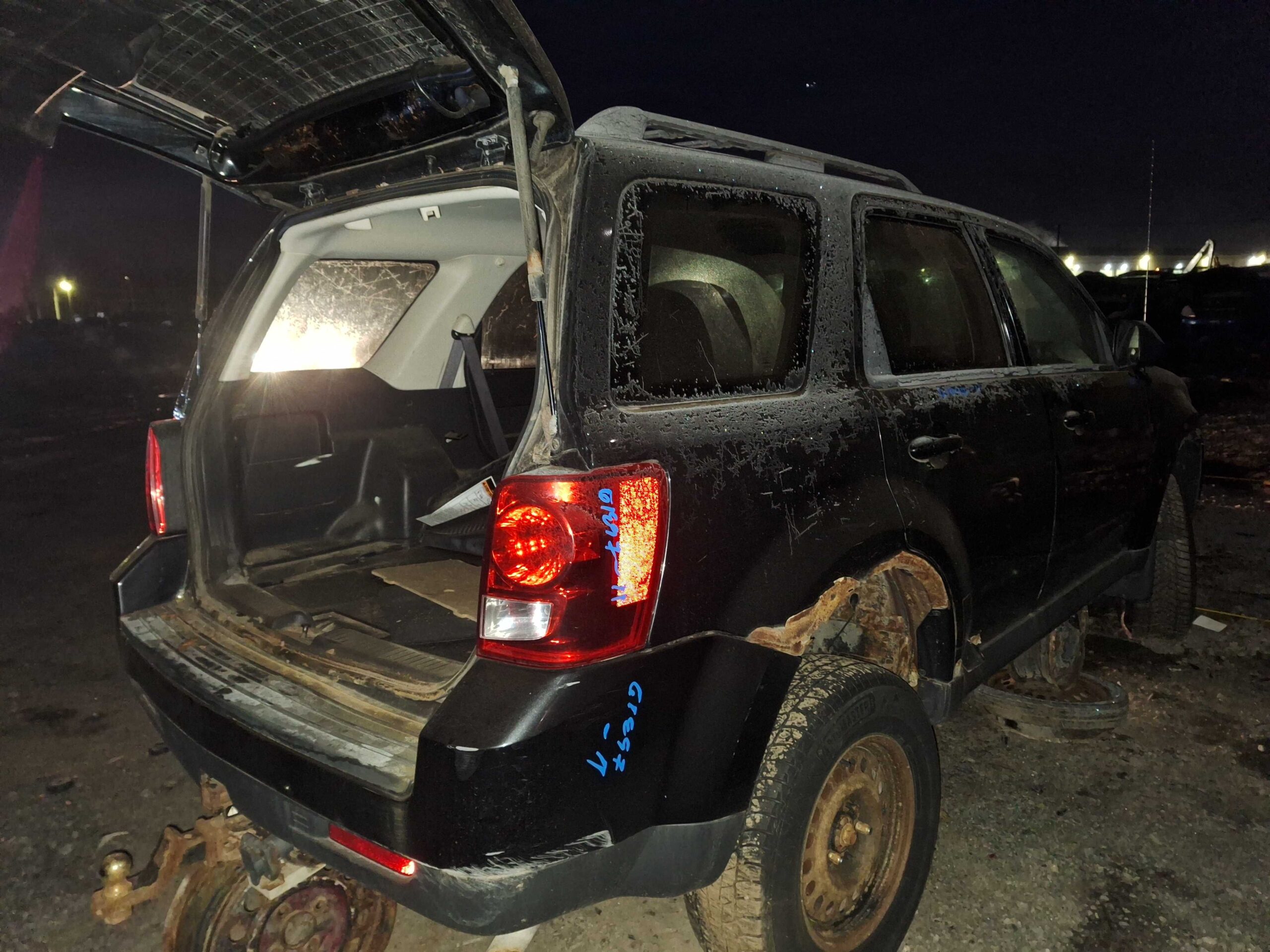 MAZDA TRIBUTE 2011