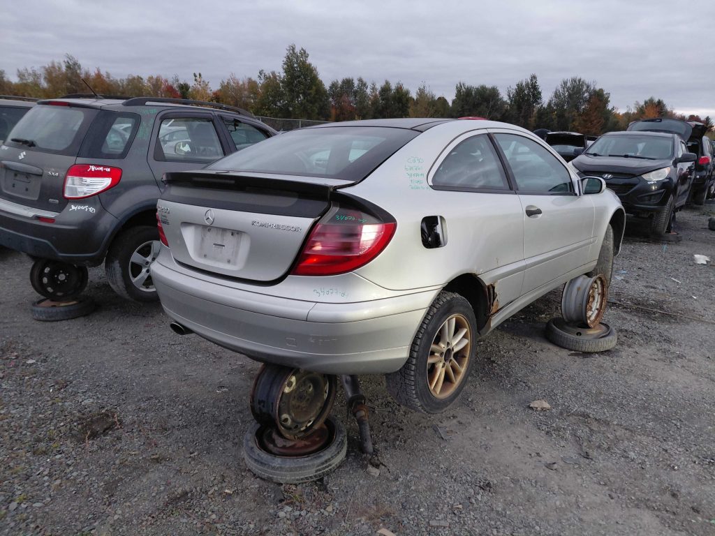 MERCEDES-BENZ C-CLASS 2004