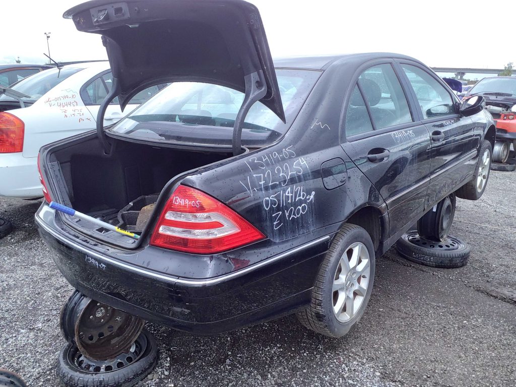 MERCEDES-BENZ C-CLASS 2005