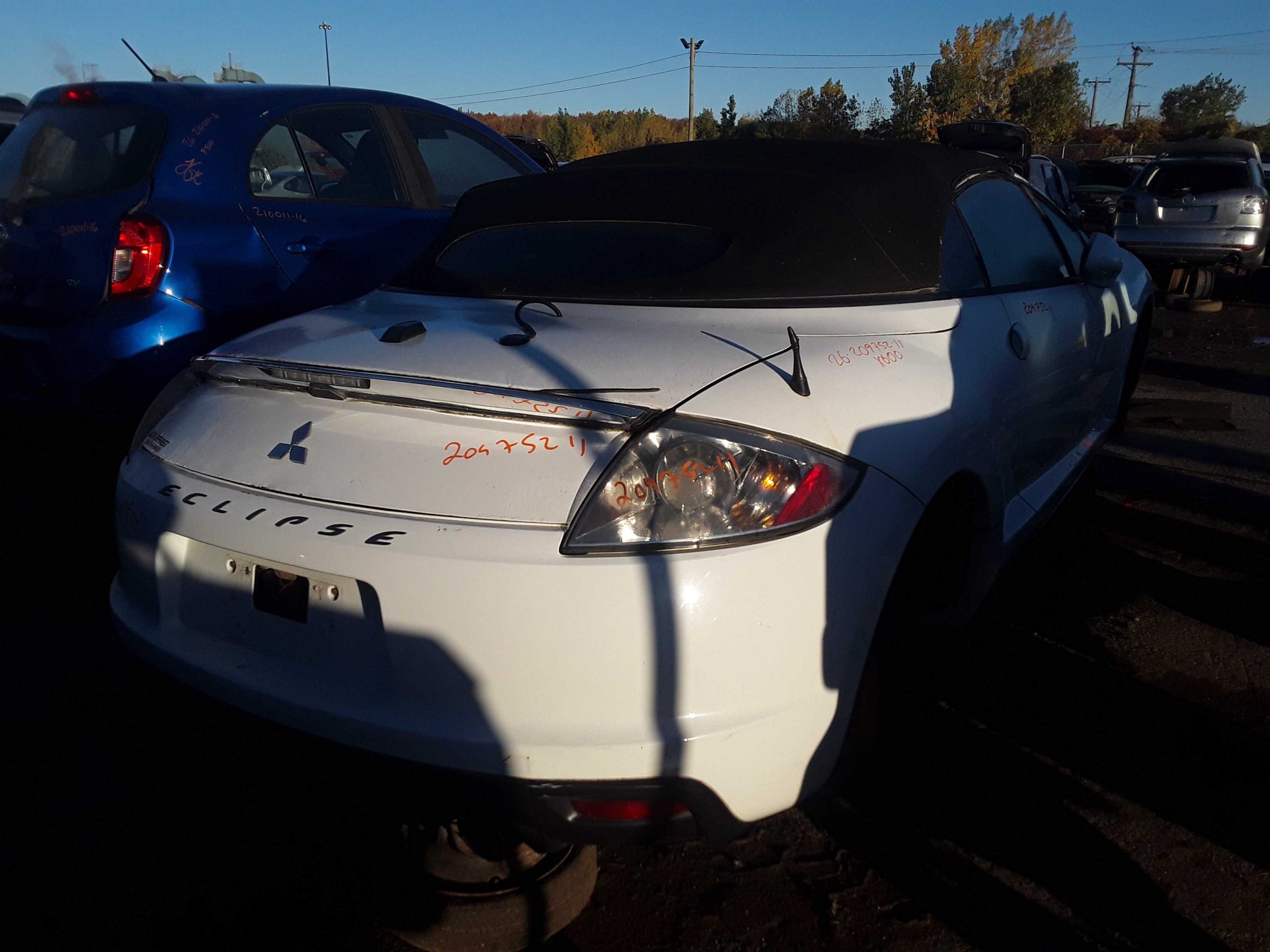 MITSUBISHI ECLIPSE 2011