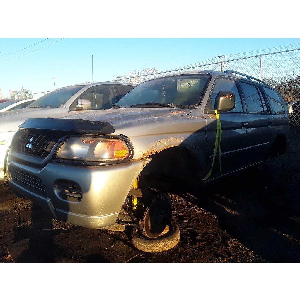 MITSUBISHI MONTERO 2003
