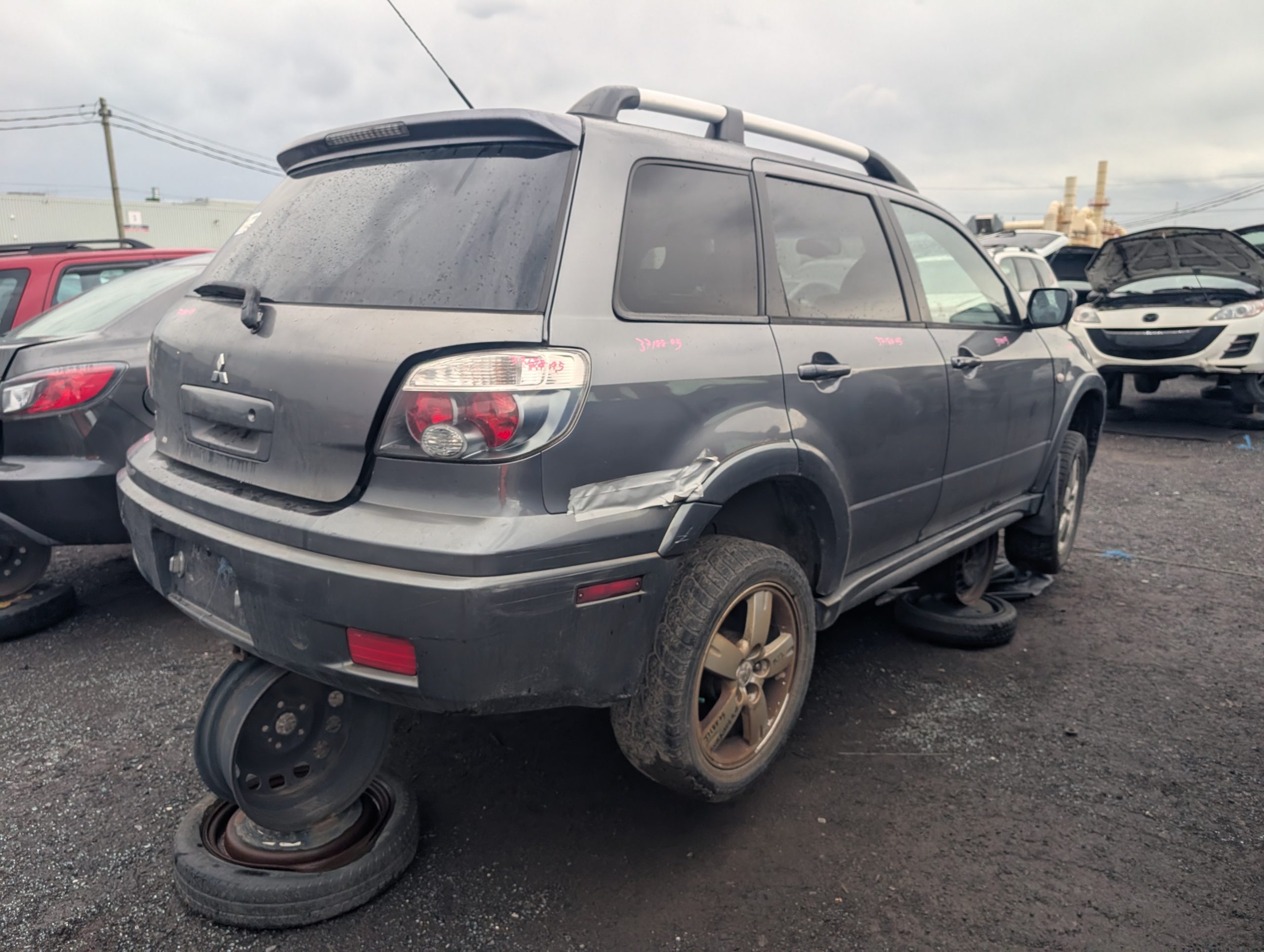 MITSUBISHI OUTLANDER 2005