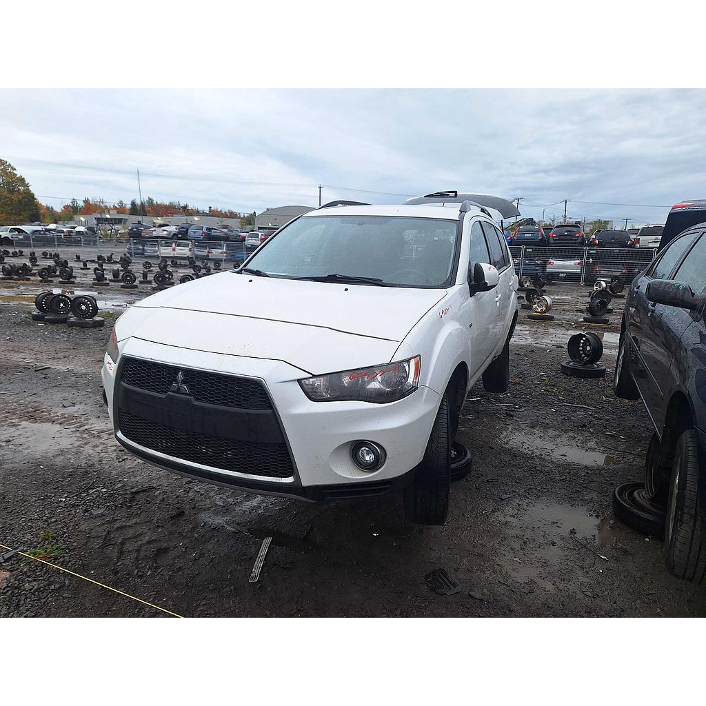 MITSUBISHI OUTLANDER 2011