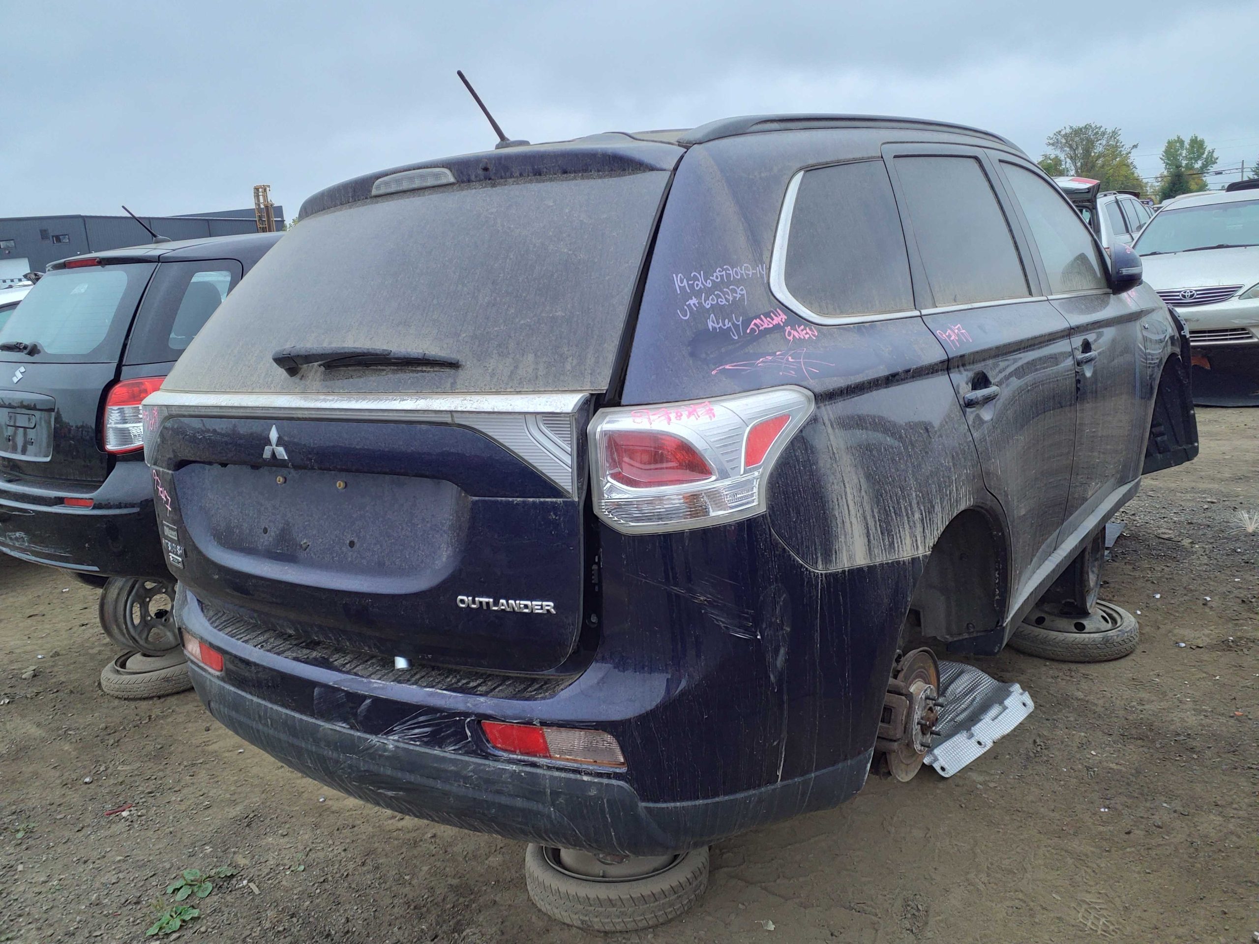 MITSUBISHI OUTLANDER 2014