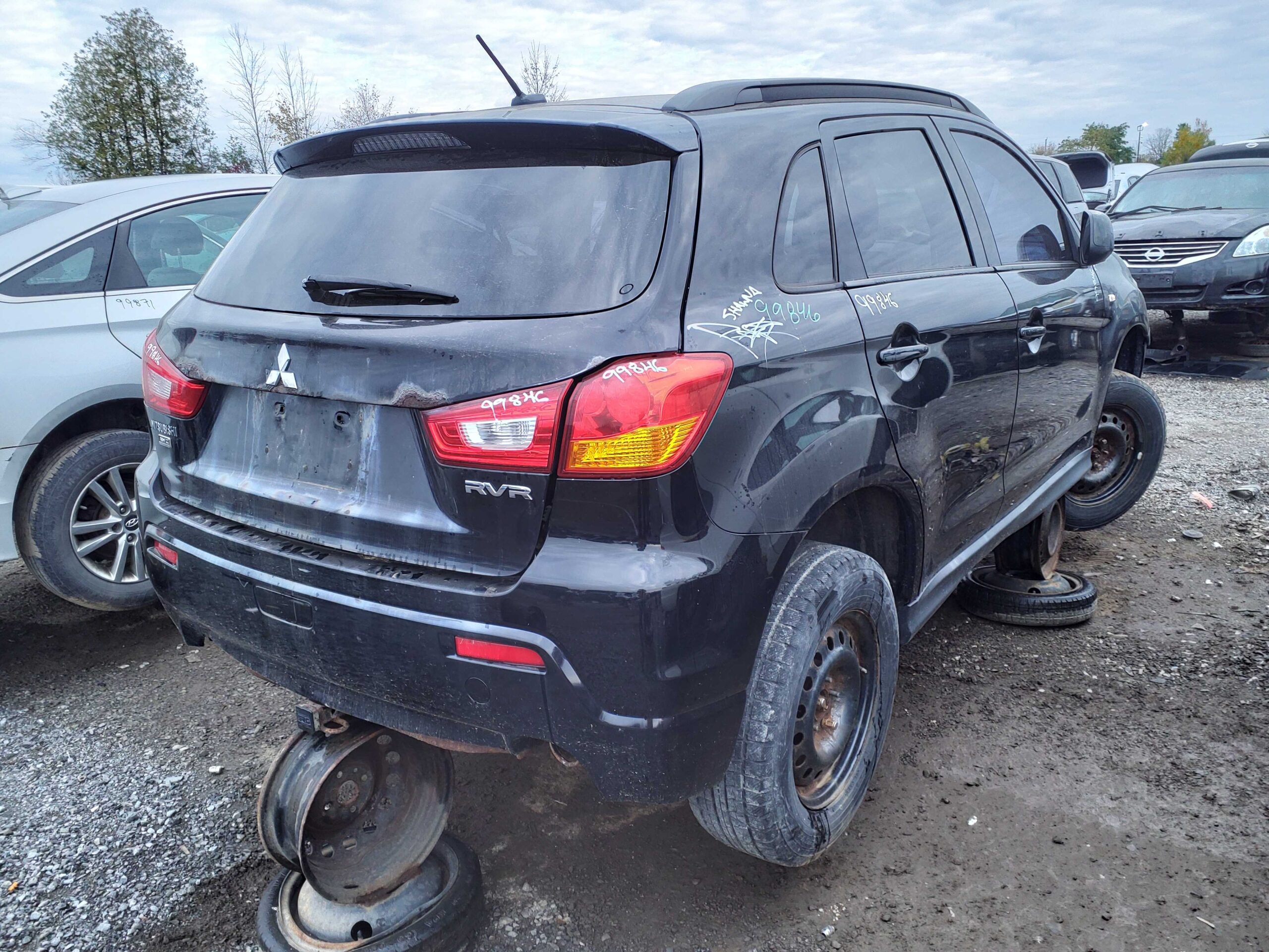 MITSUBISHI RVR 2011