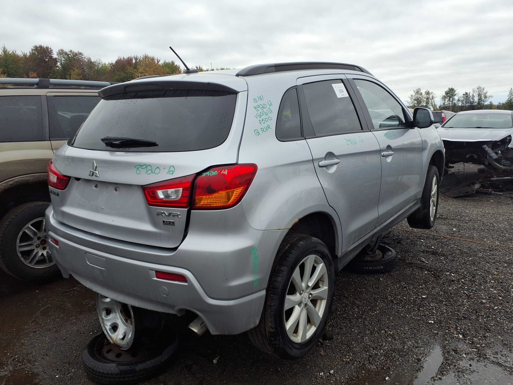 MITSUBISHI RVR 2012