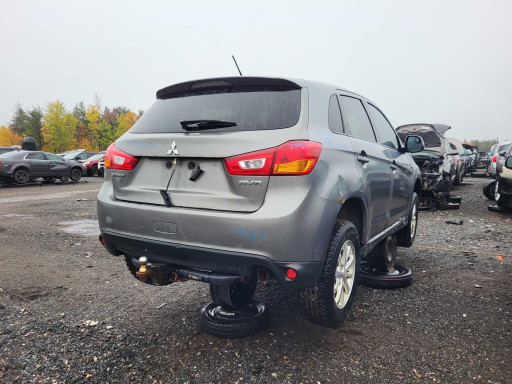MITSUBISHI RVR 2013