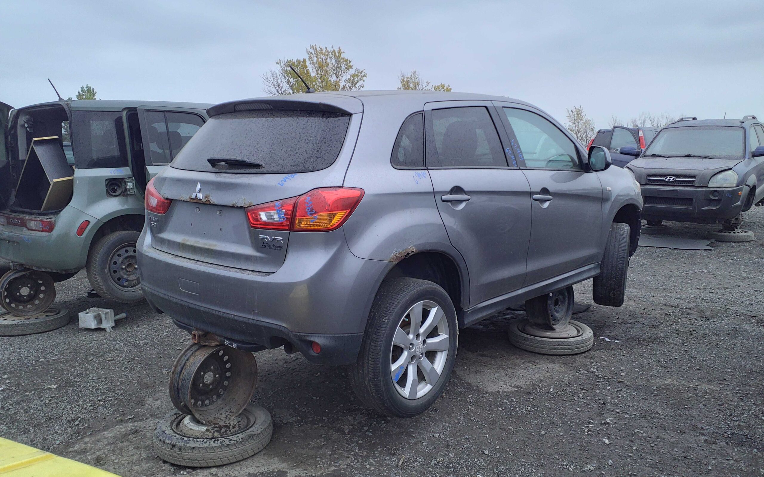 MITSUBISHI RVR 2014