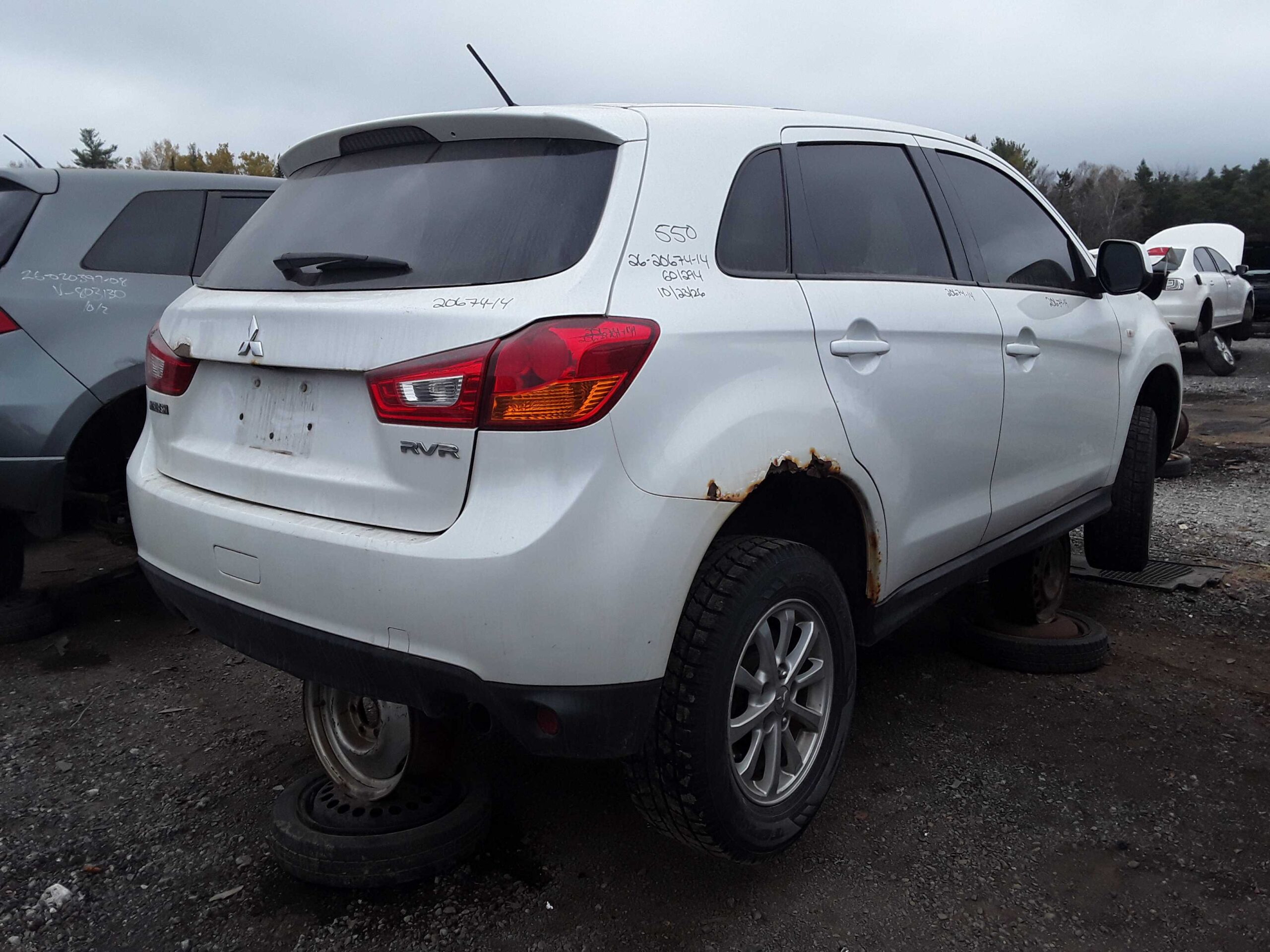 MITSUBISHI RVR 2014