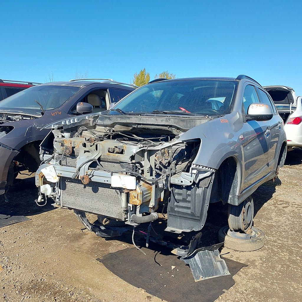 MITSUBISHI RVR 2015