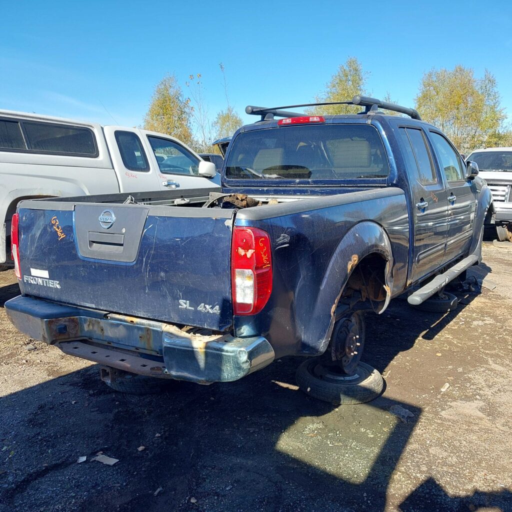 NISSAN FRONTIER 2011