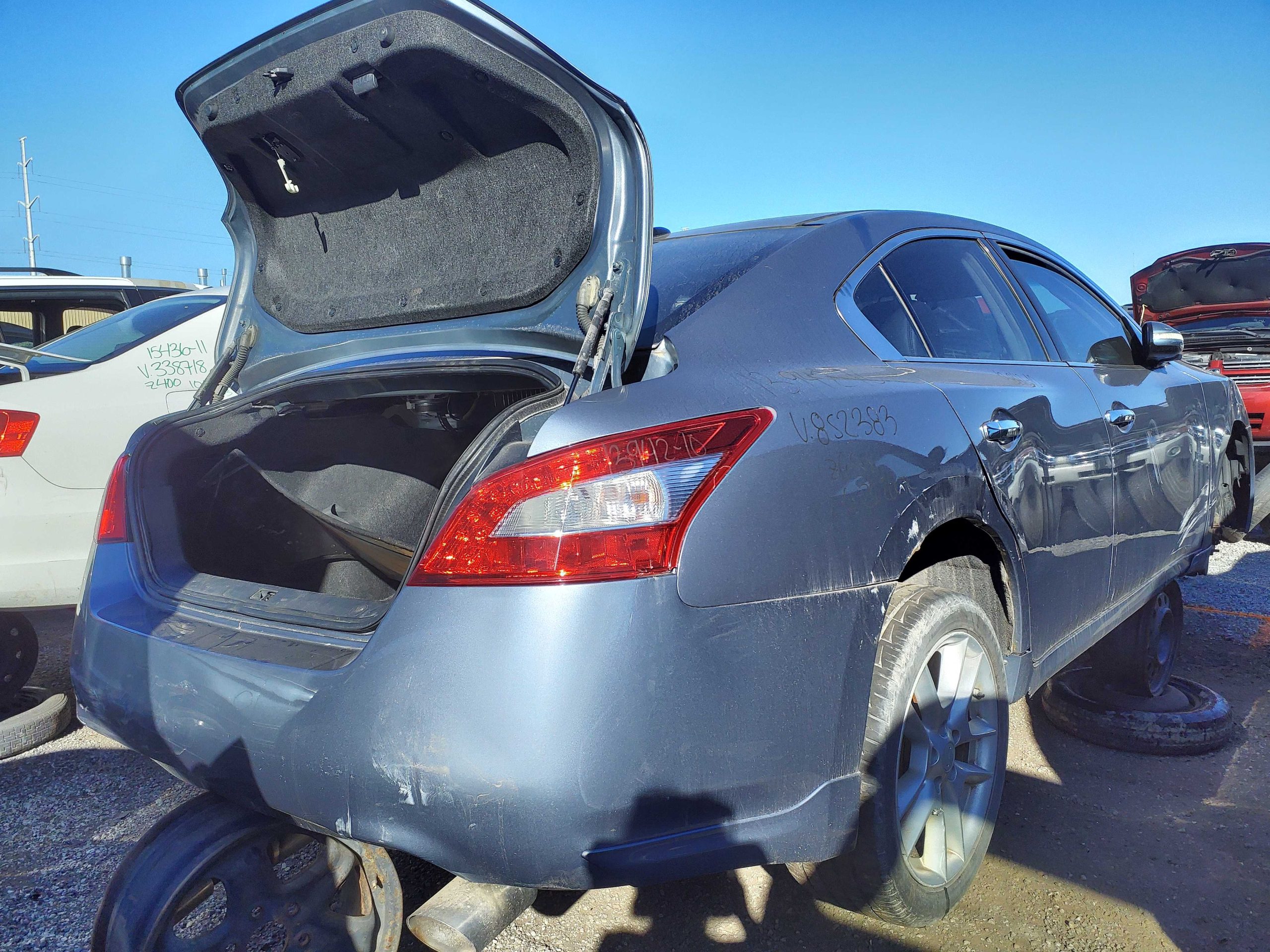 NISSAN MAXIMA 2010