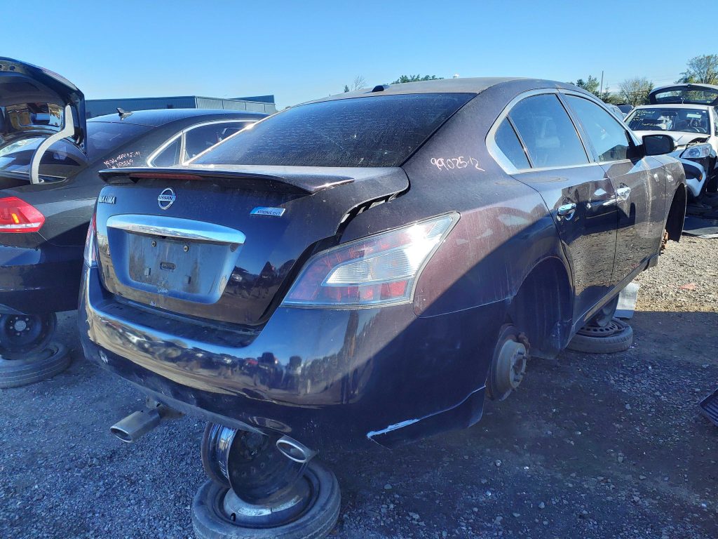NISSAN MAXIMA 2012