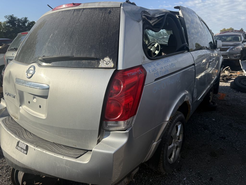 NISSAN QUEST 2008