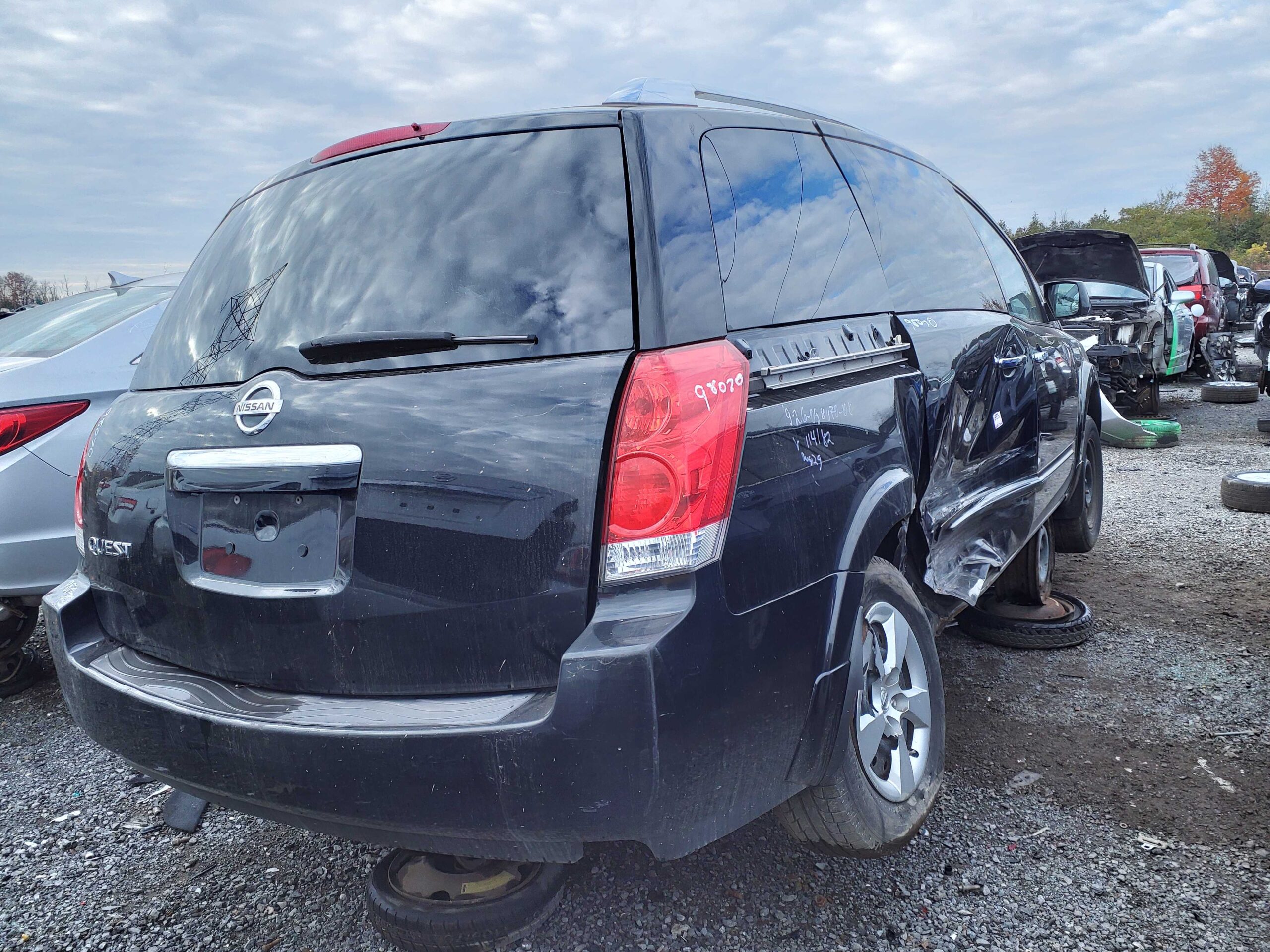 NISSAN QUEST 2008