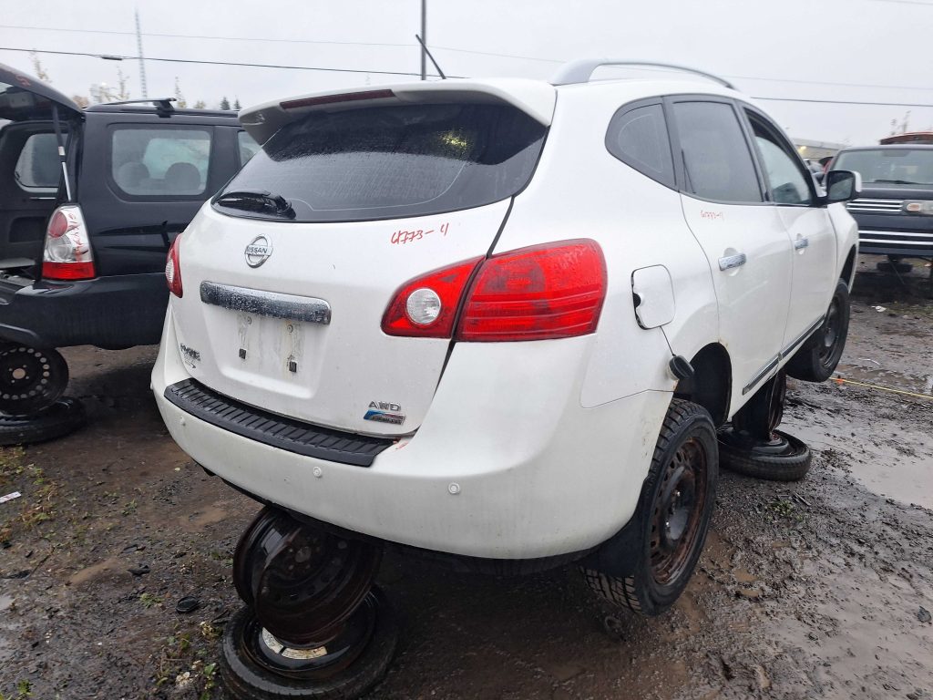 NISSAN ROGUE 2011