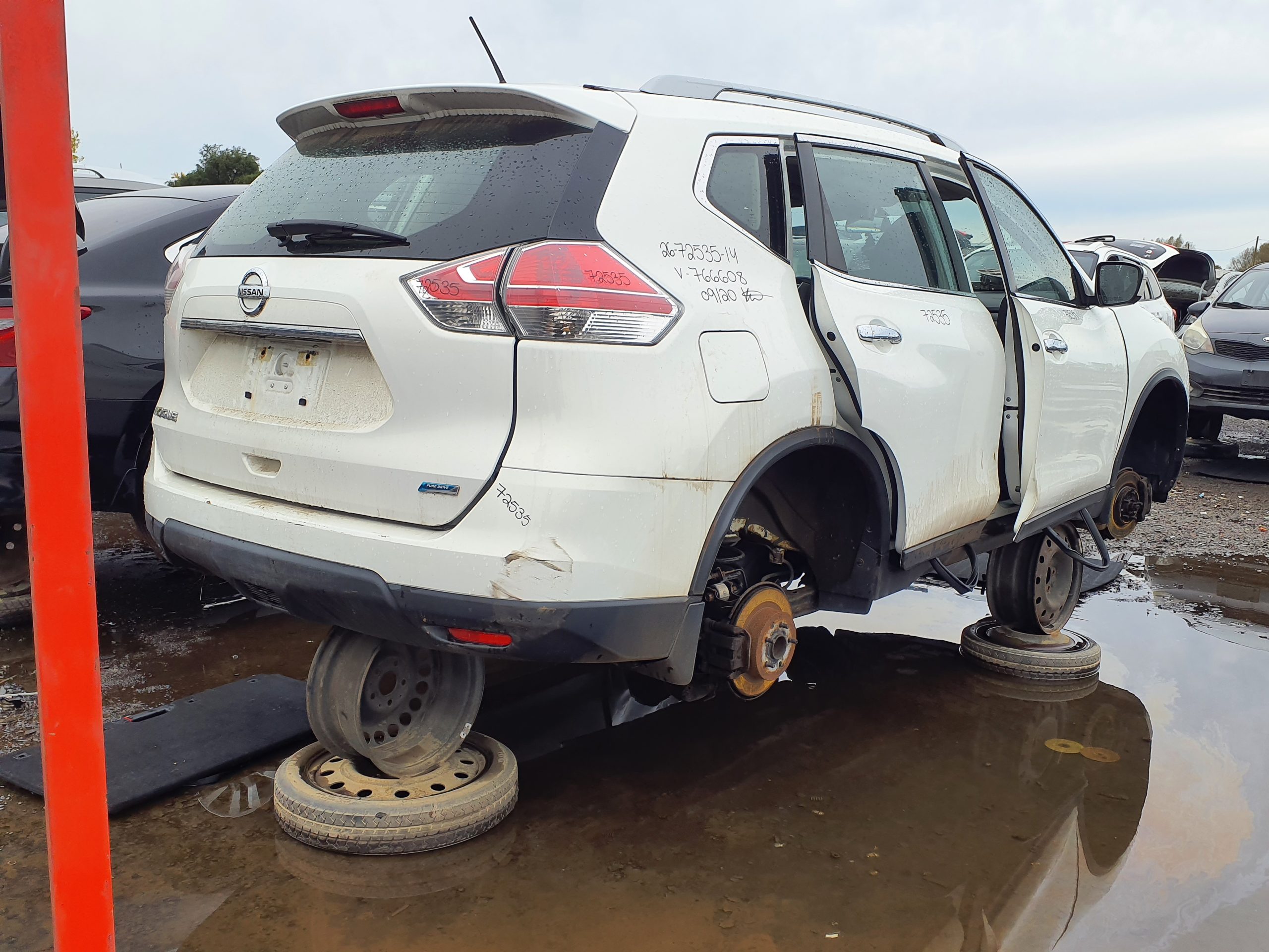 NISSAN ROGUE 2014