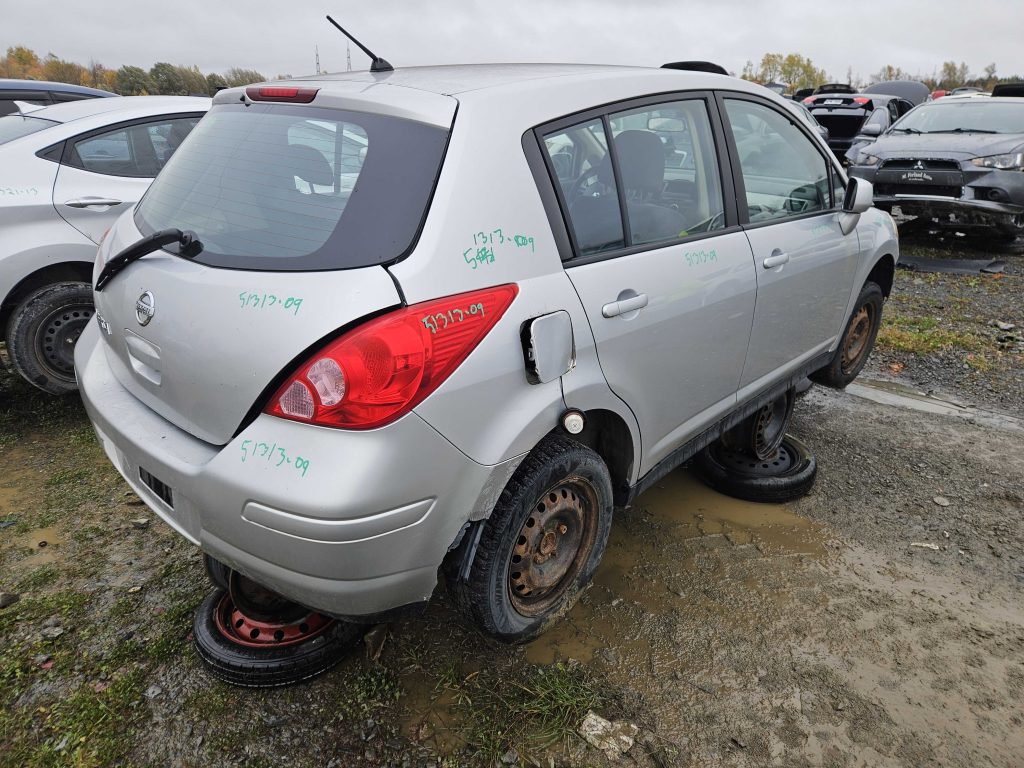 NISSAN VERSA 2009