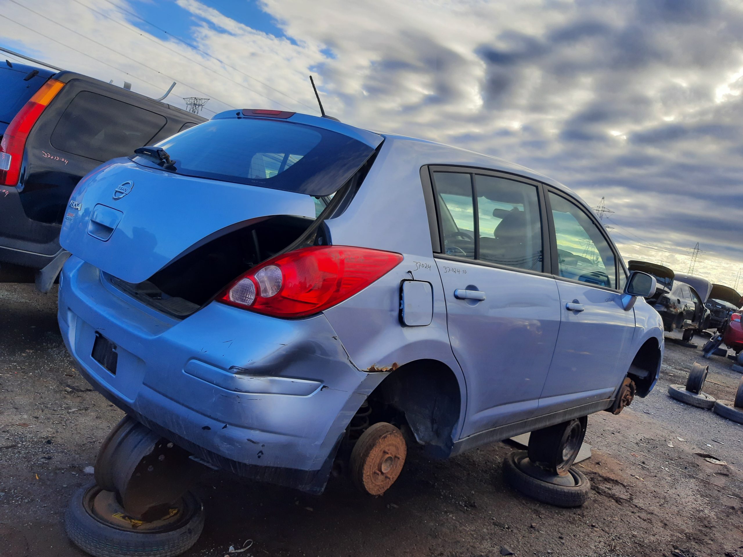 NISSAN VERSA 2010