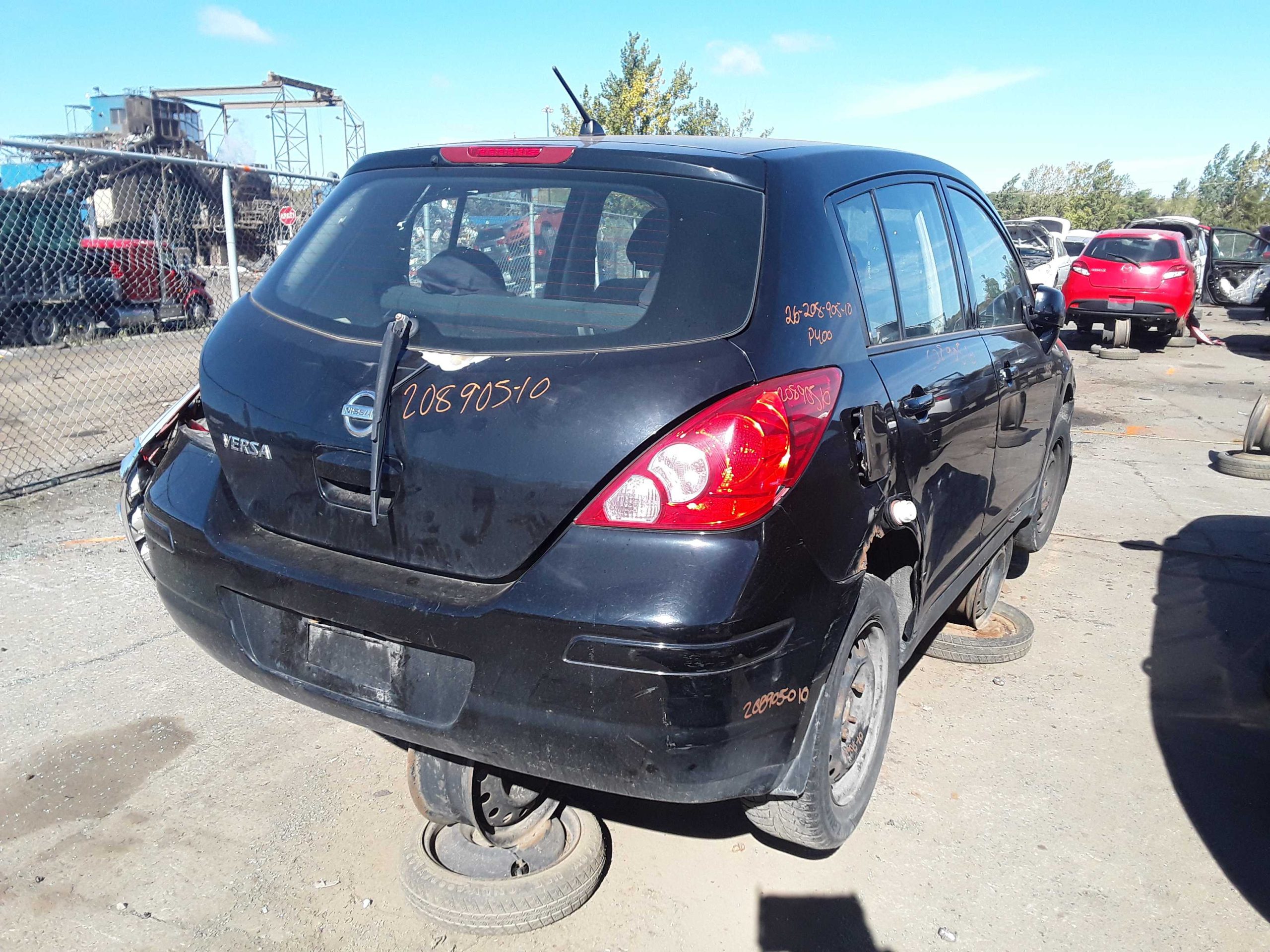 NISSAN VERSA 2010