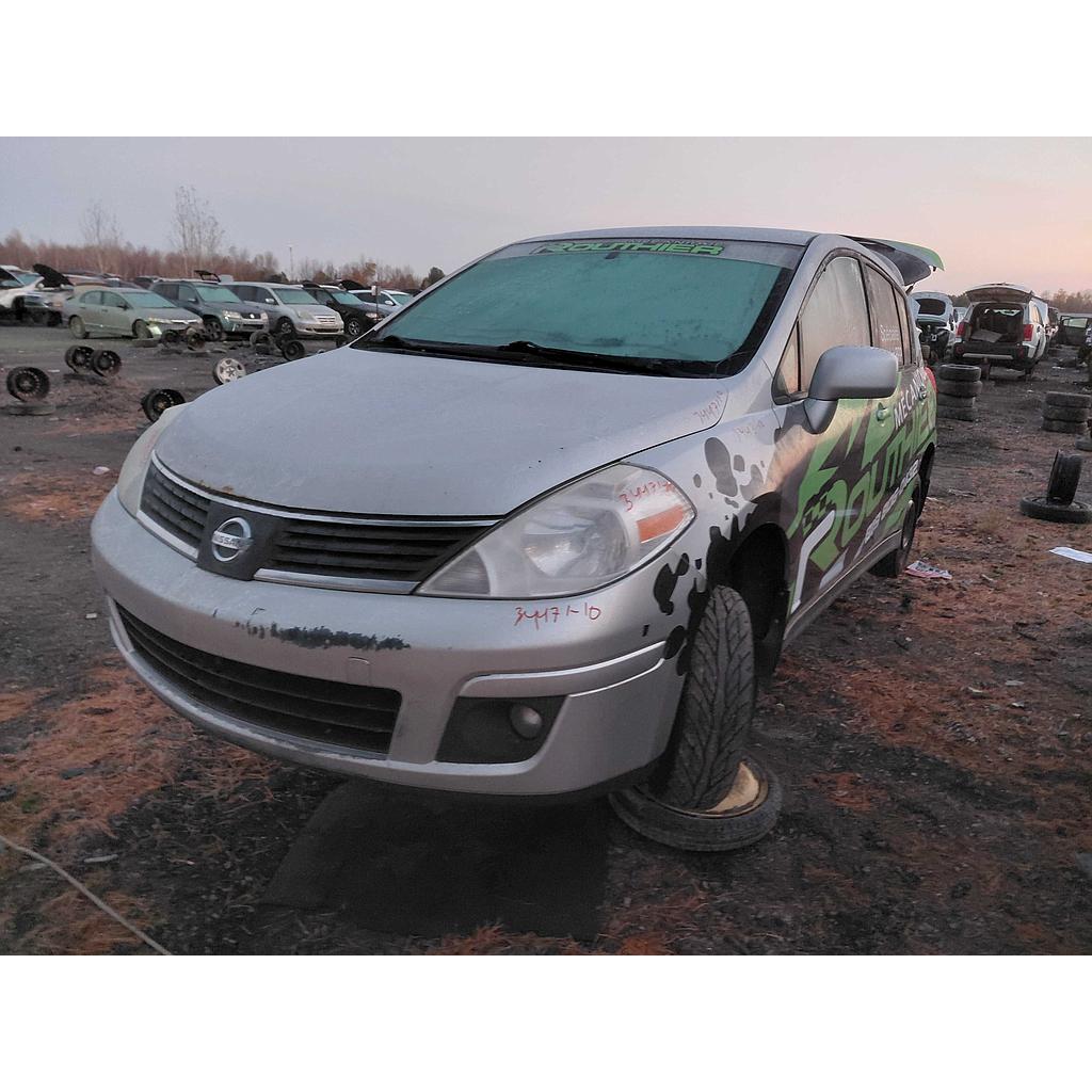 NISSAN VERSA 2010