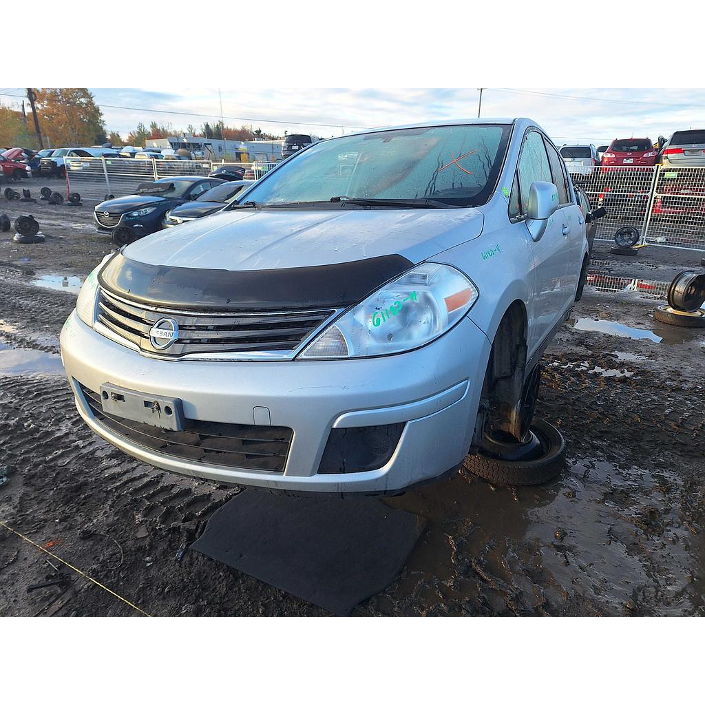 NISSAN VERSA 2011