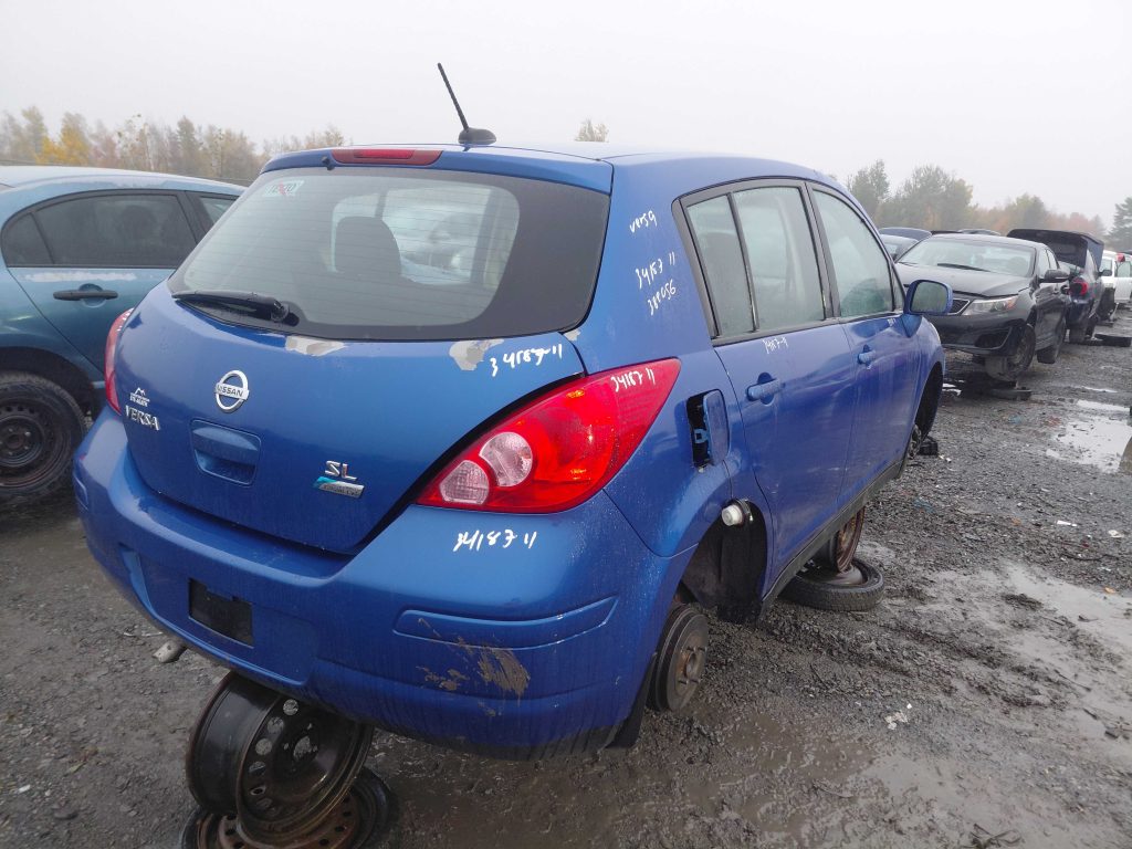 NISSAN VERSA 2011
