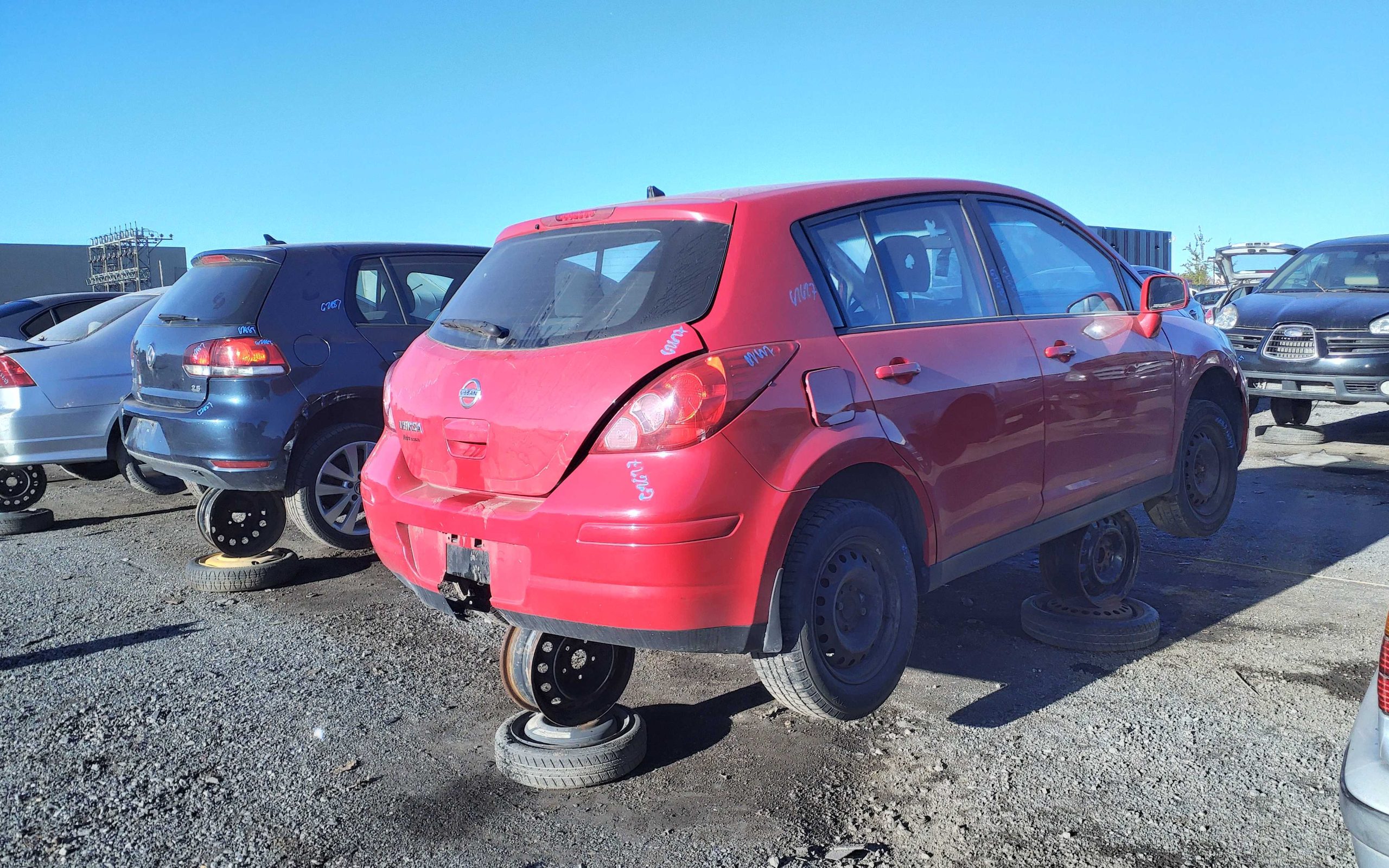 NISSAN VERSA 2011