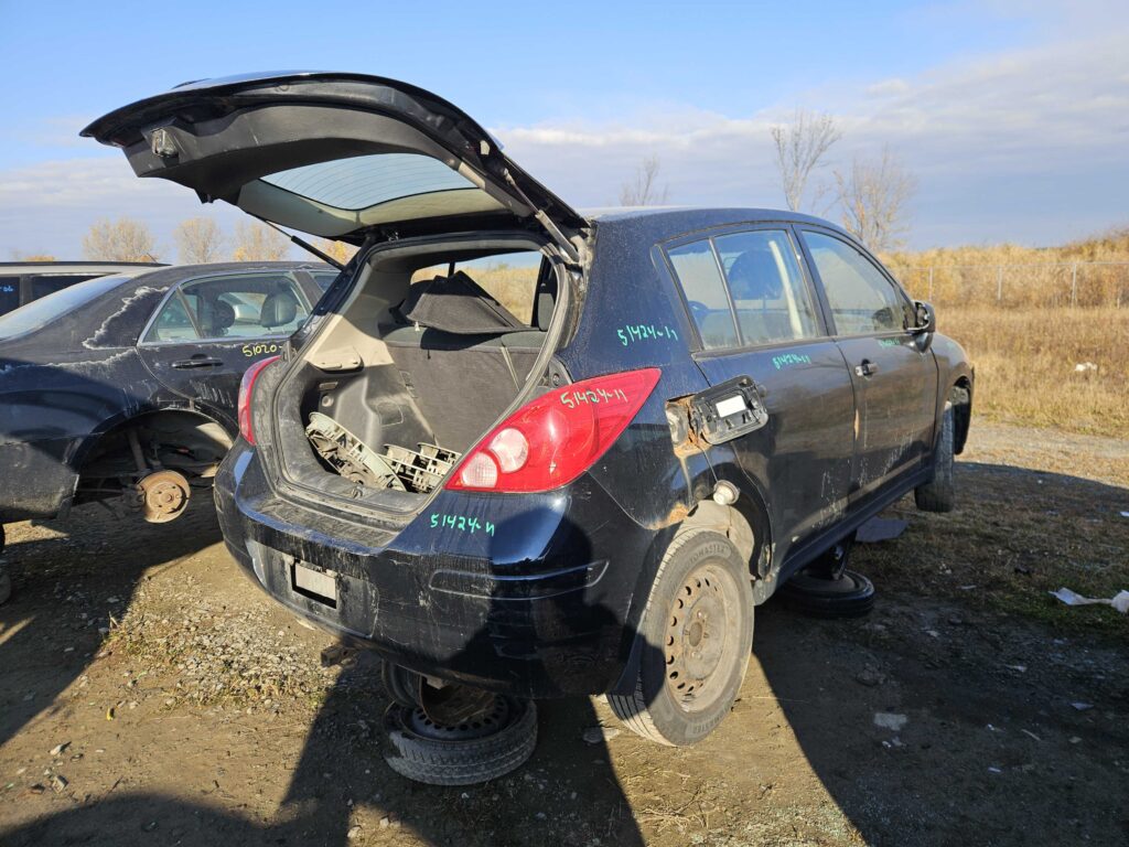NISSAN VERSA 2011