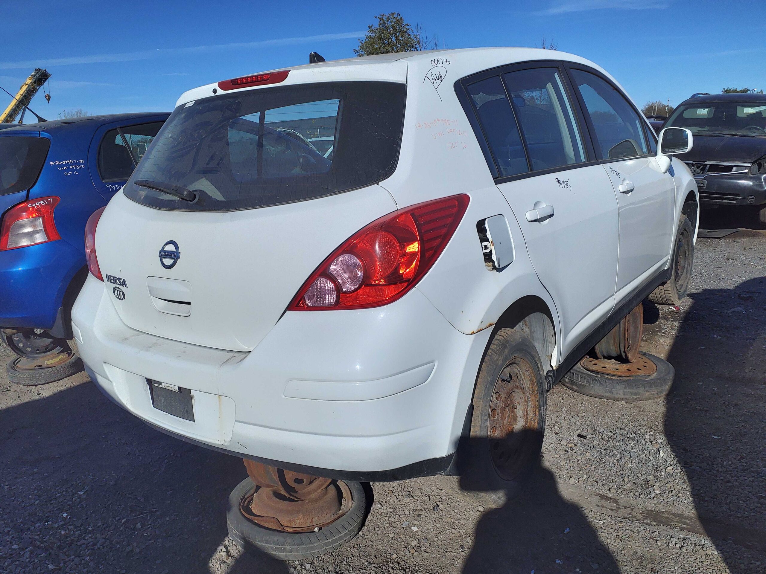 NISSAN VERSA 2011