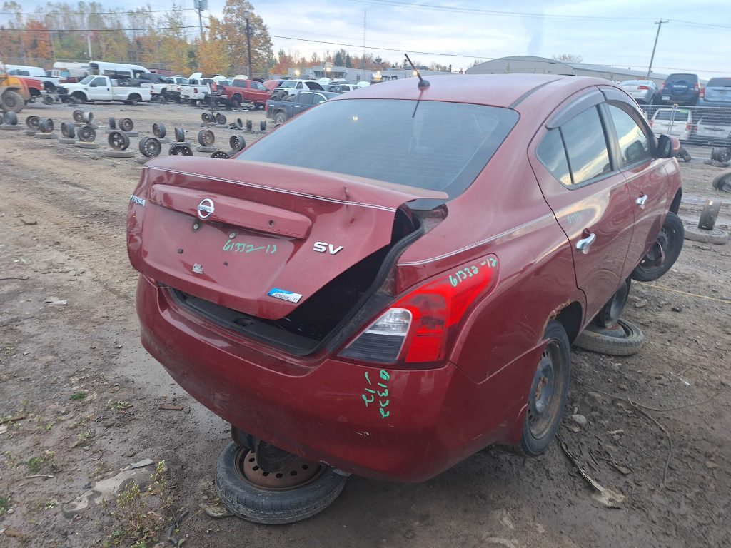 NISSAN VERSA 2012