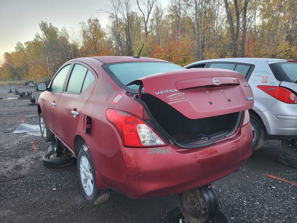 NISSAN VERSA 2012