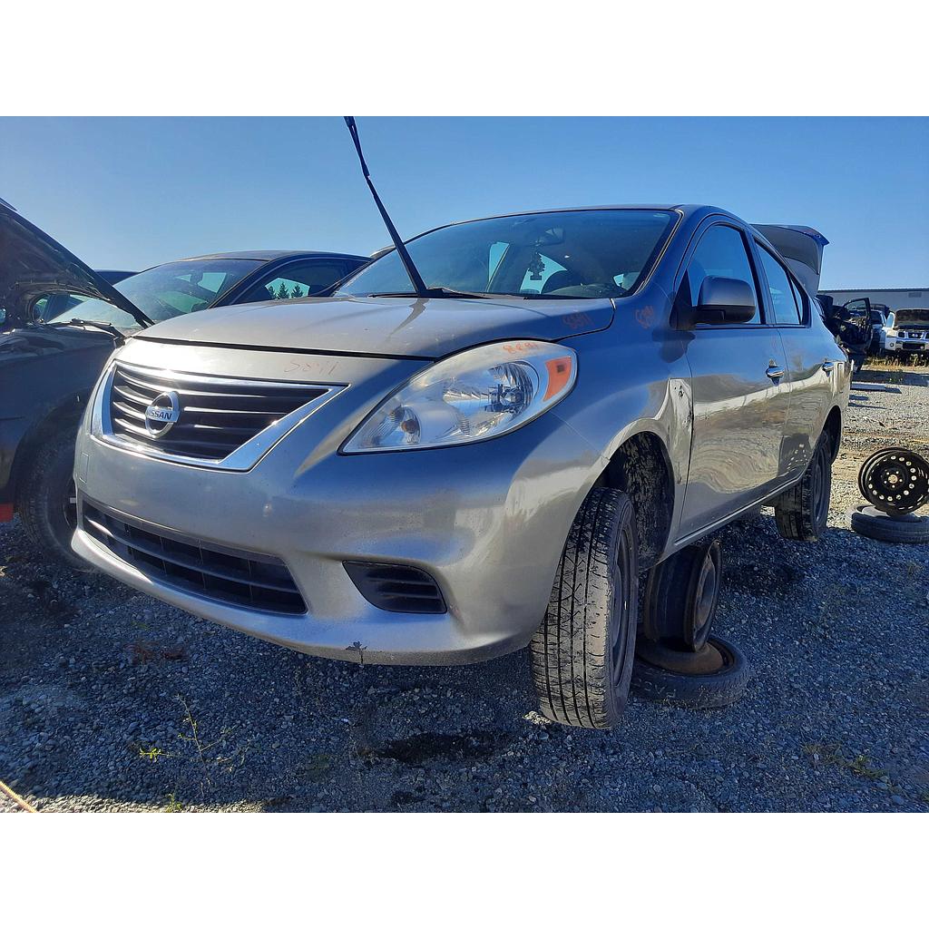 NISSAN VERSA 2013