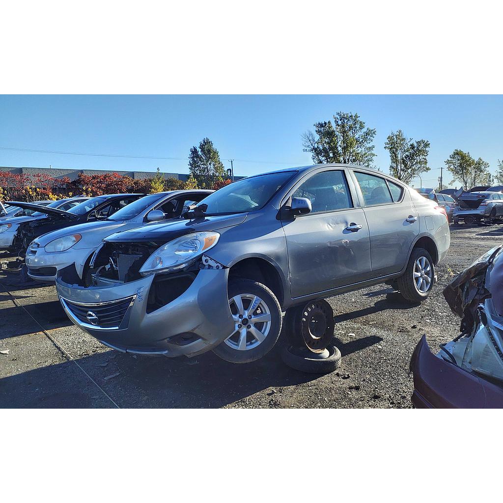 NISSAN VERSA 2013