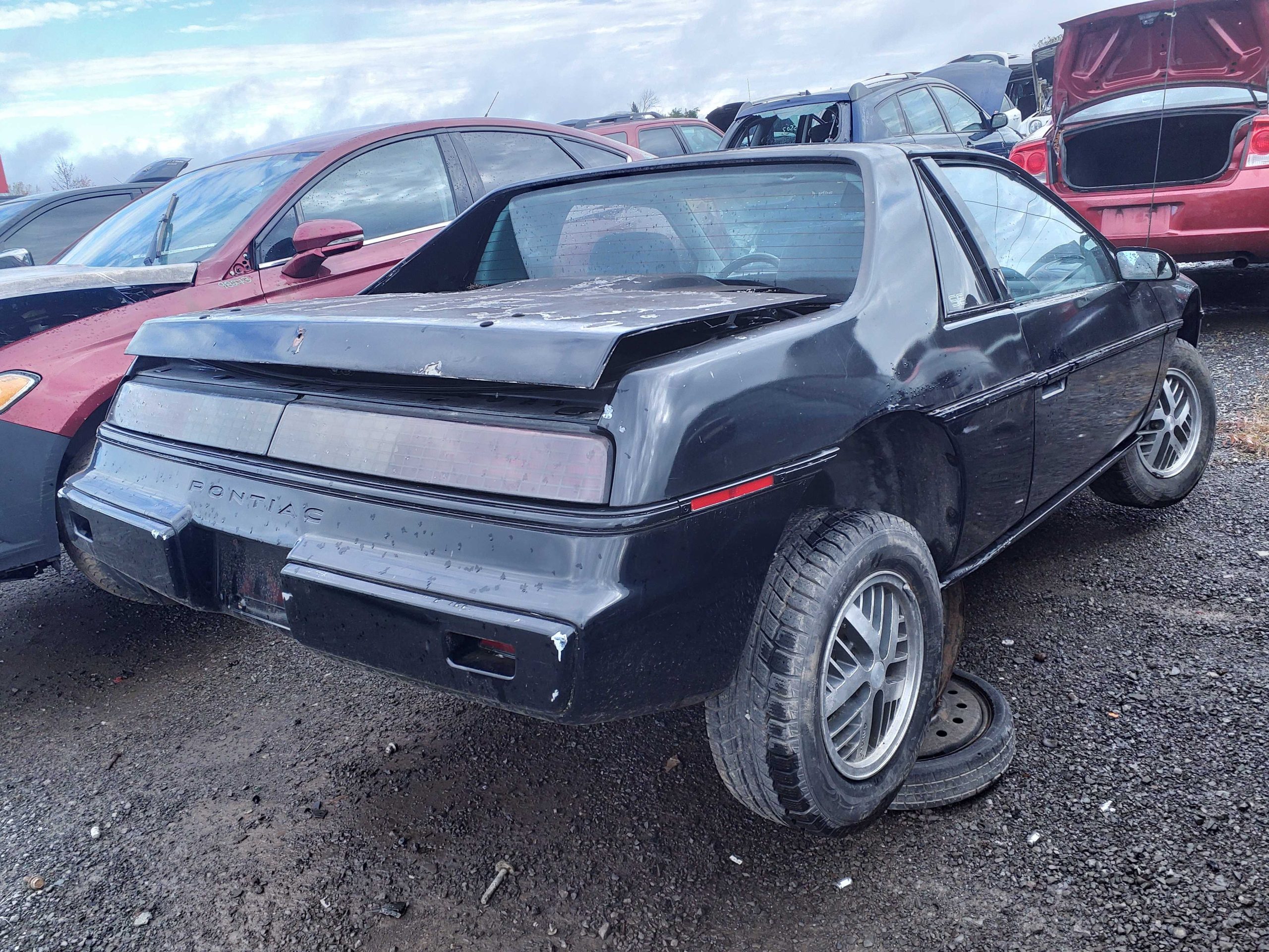 PONTIAC FIERO 1984