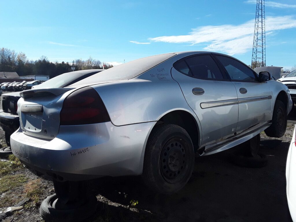 PONTIAC GRAND PRIX 2004