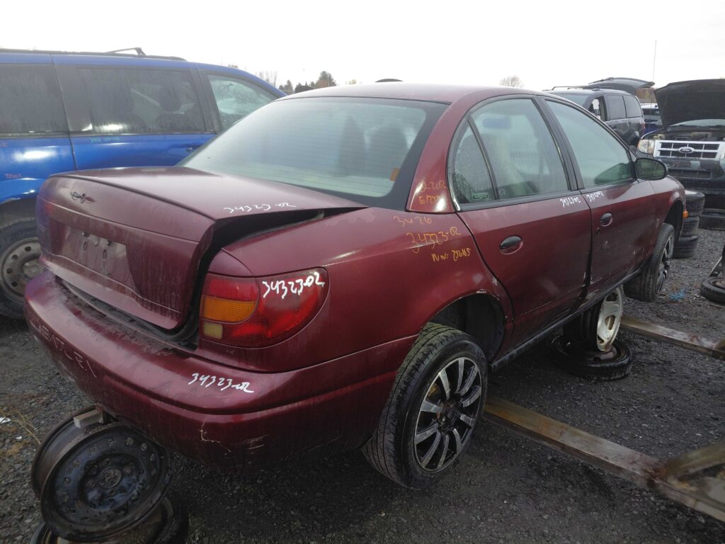 SATURN SL 2002