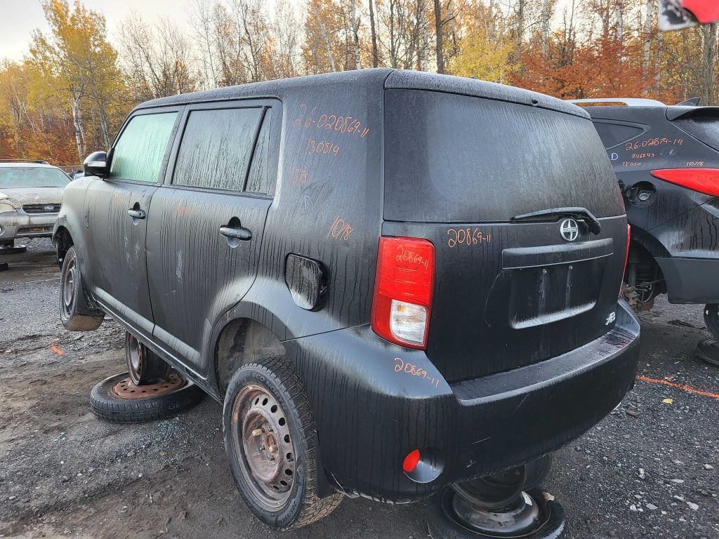 SCION XB 2011