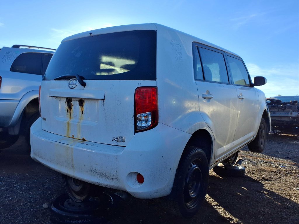 SCION XB 2012