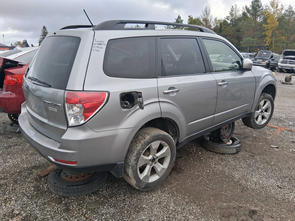 SUBARU FORESTER 2010