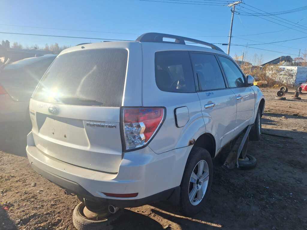 SUBARU FORESTER 2010