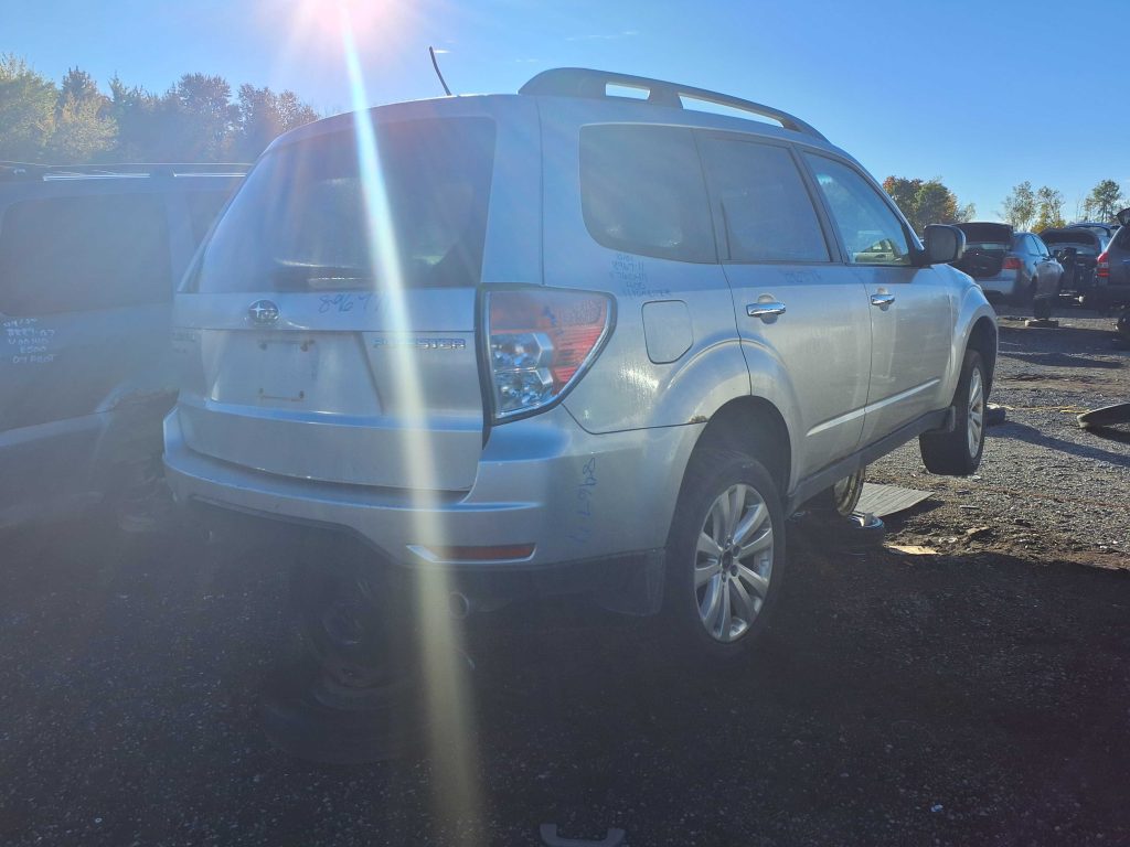 SUBARU FORESTER 2011
