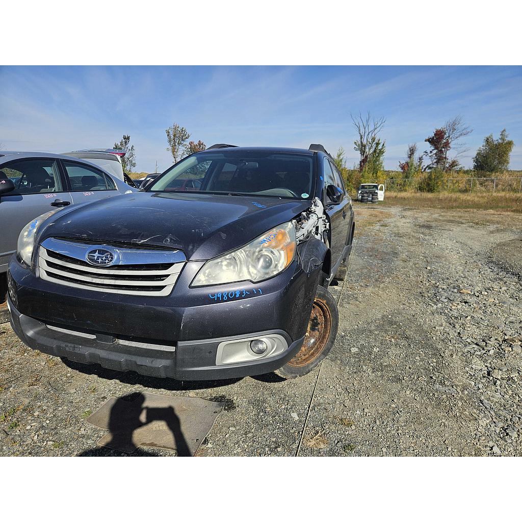 SUBARU OUTBACK 2011