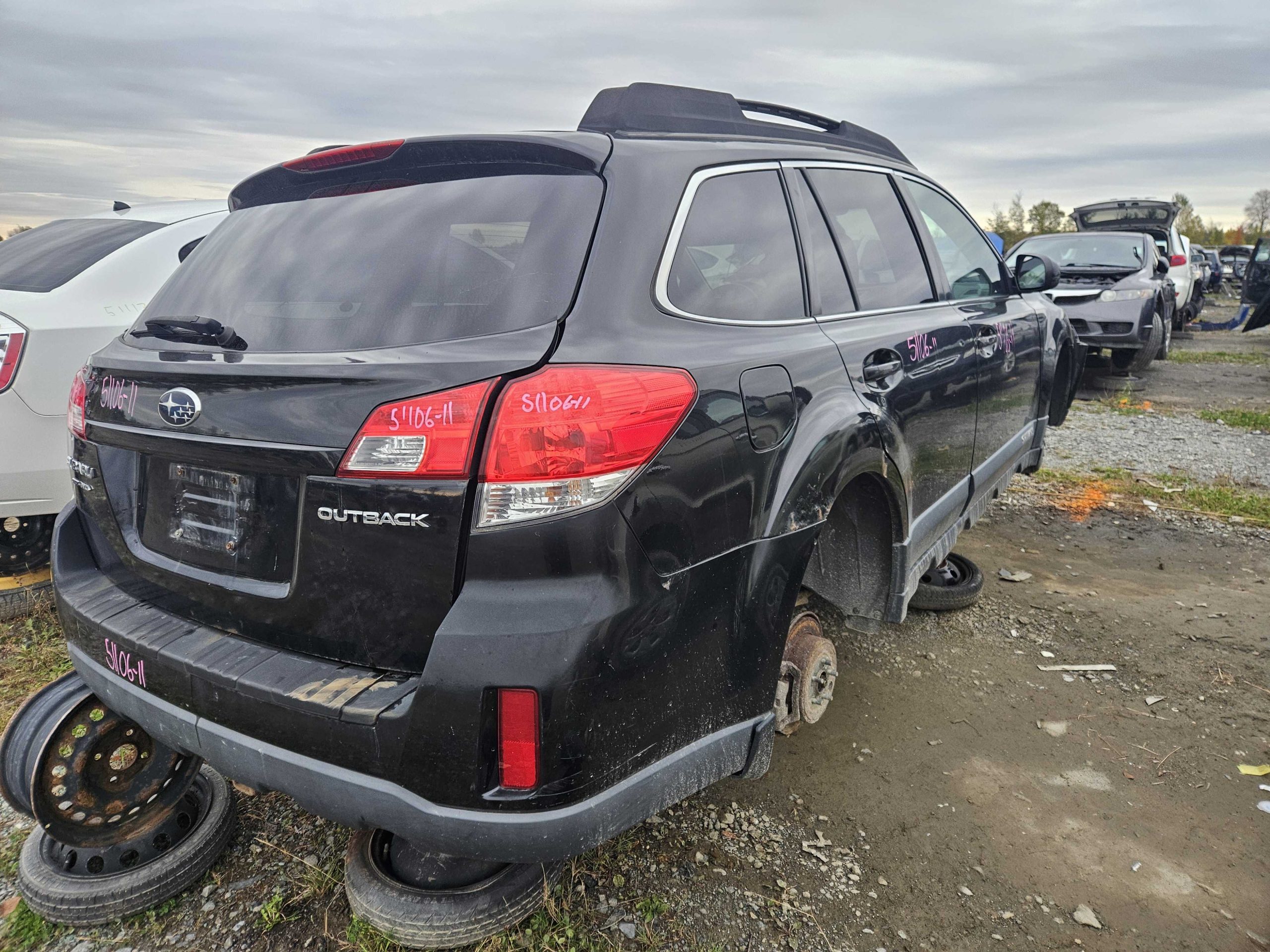 SUBARU OUTBACK 2011