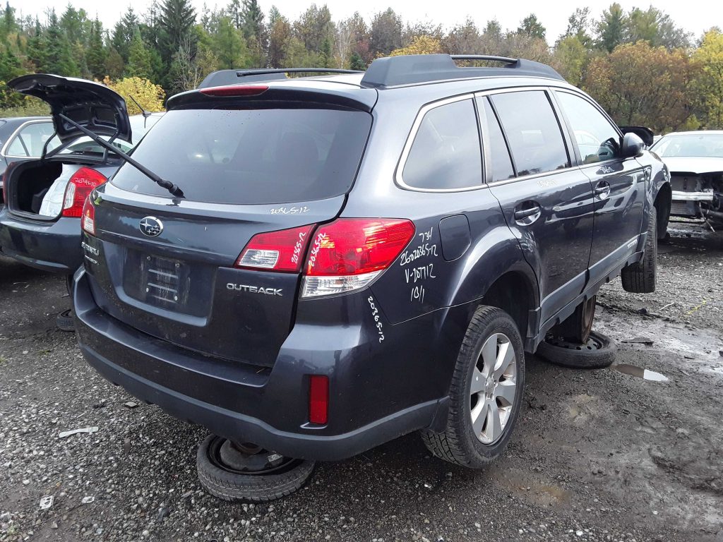 SUBARU OUTBACK 2012