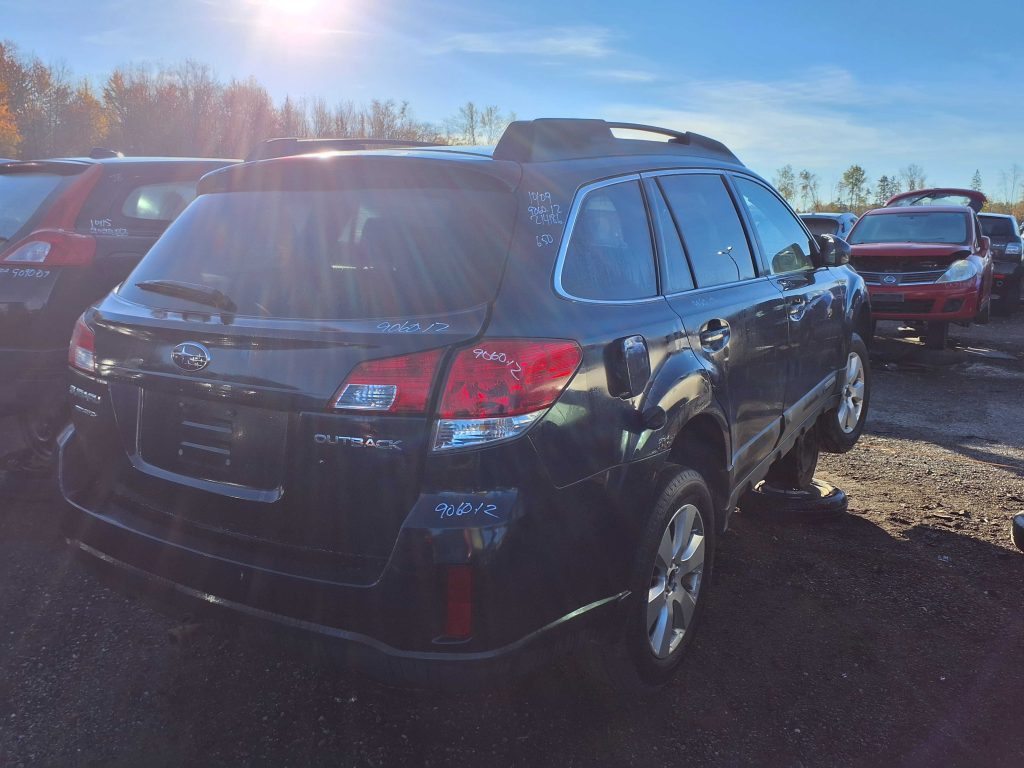 SUBARU OUTBACK 2012