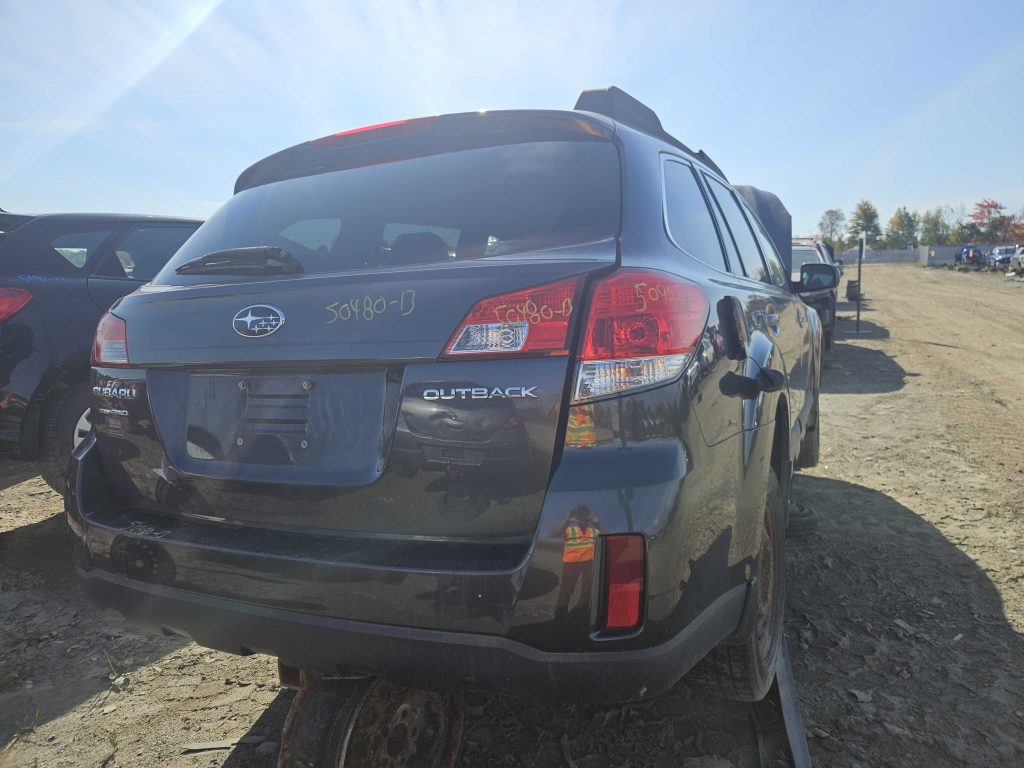 SUBARU OUTBACK 2013